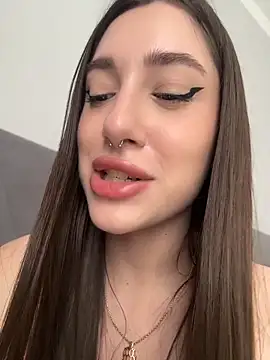 Watch BOOMFOXY live on EroticFlix - High definition streams