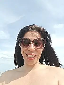 Sara87Show4U