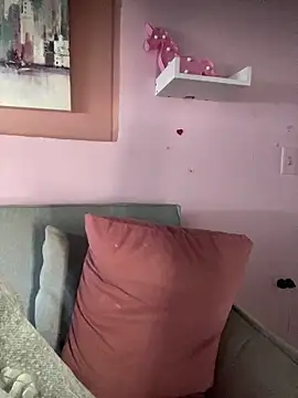 Im_Luuu webcam