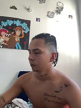 bliinkii_and_luka_ (G young) - HOT KISSES