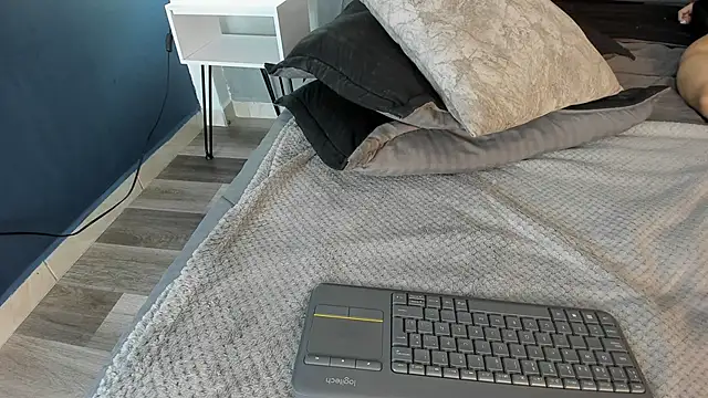 charlie___musk (M twink) - Let`s cum together!