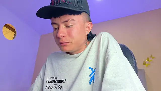 Nascary_Fox webcam
