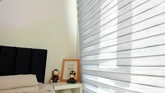 melanie_roux__ webcam