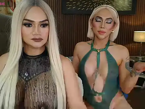 PrettyHorseCockTrans webcam