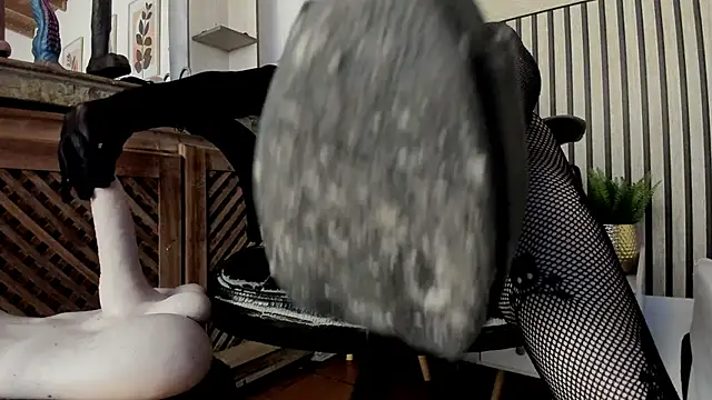 madame_ibby webcam