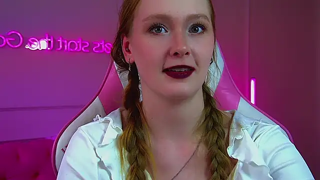 AgataFoxley webcam