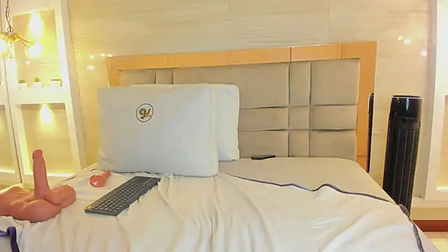 chloe_murray webcam