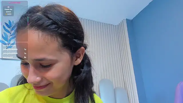luly_dreams webcam