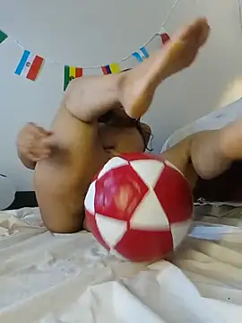 Watch KarolVIPXXX live on EroticFlix - High definition streams