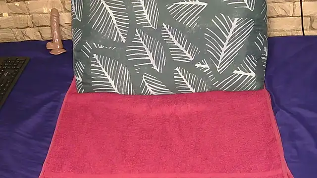 Sweethoneyglow webcam