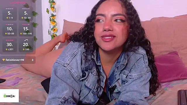 emiily_curly webcam