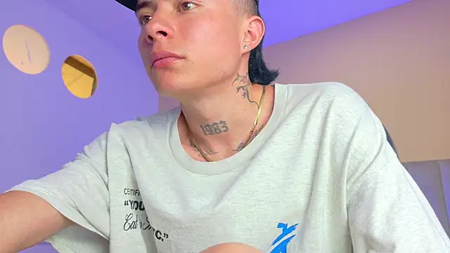 Nascary_Fox live cam on StripChat