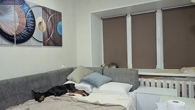 Mia_E1fie02 webcam