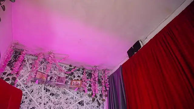 hornytsblonde webcam