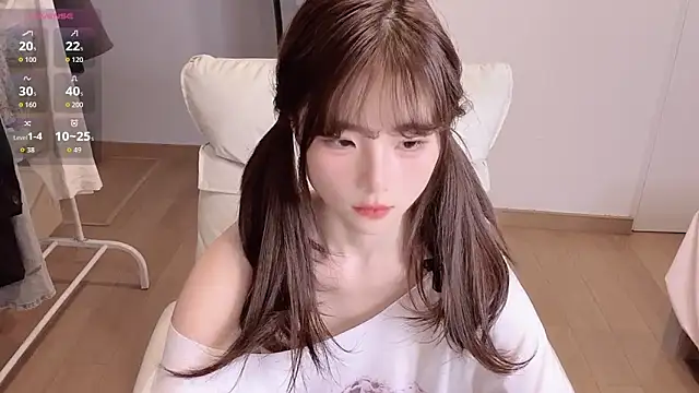guoguo-77 live sex cam