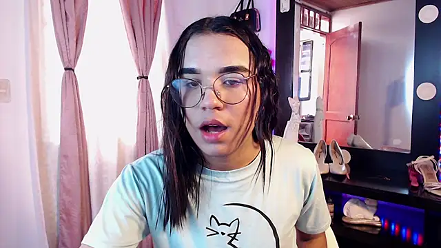 Candyy_doll__ webcam
