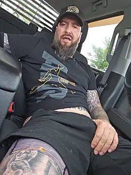 Beardedtattood live sex cam