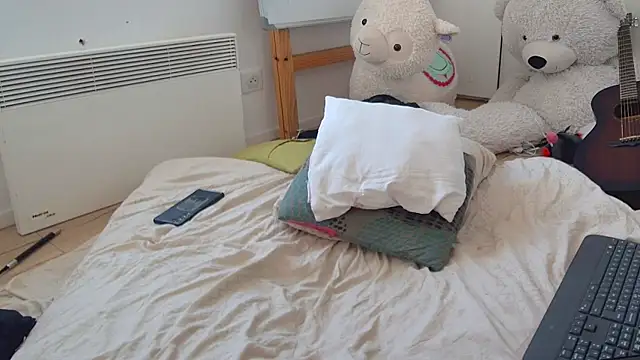 CeriseLapine webcam