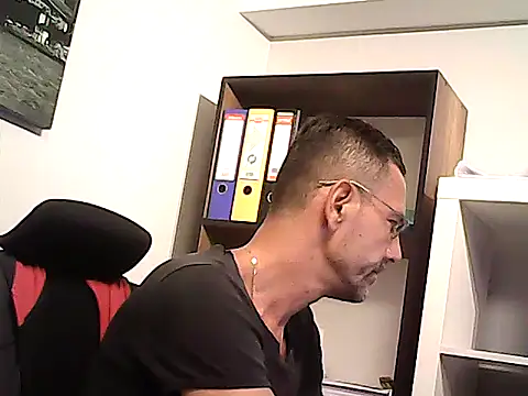 mastercharisma35 webcam