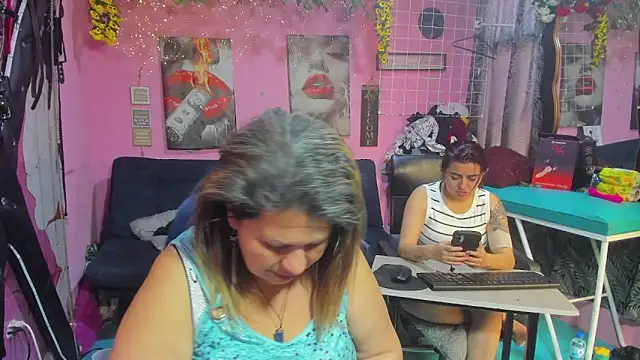 lesbiancuple webcam