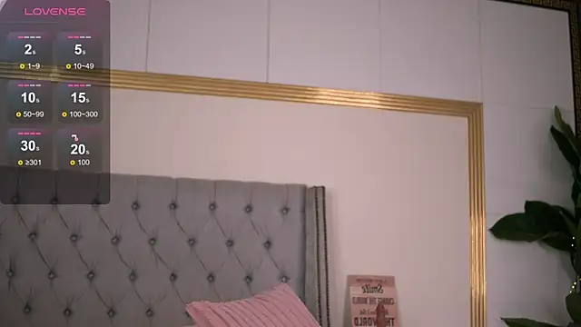 RebeccaRese webcam