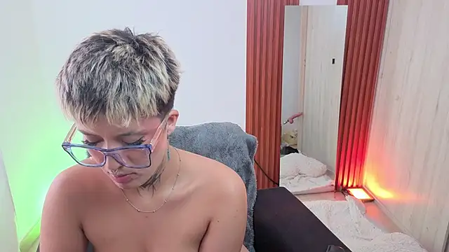 Rebeka-baker webcam
