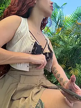 roxyrougee webcam