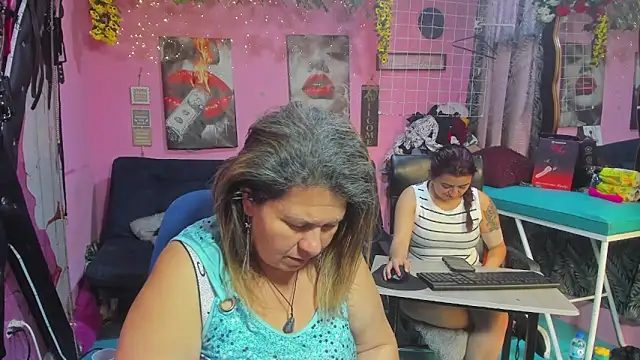 lesbiancuple webcam