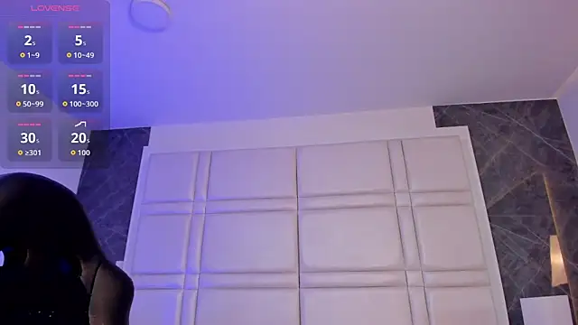 zoe_linss webcam