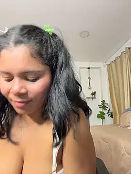 Emma_hassani webcam