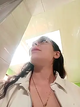 Mia_Love-3 webcam