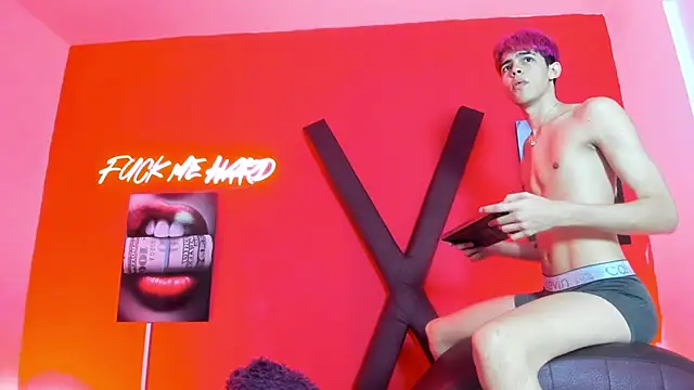 TWINKS_FRIENDS webcam