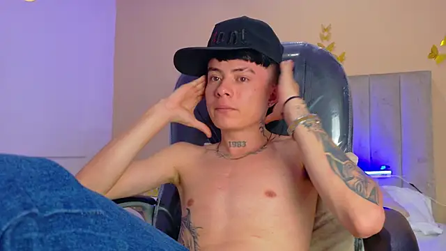 Nascary_Fox webcam
