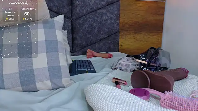 AnnieRouse__ webcam