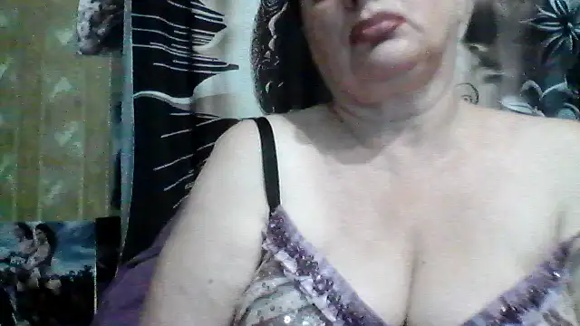 LoaqLovew webcam