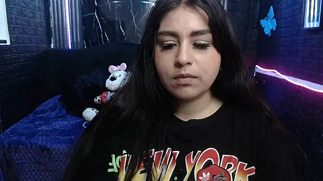 lehia_285 live cam on StripChat
