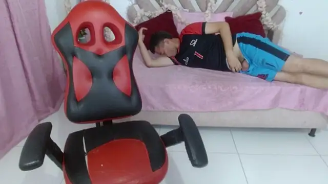 sven_fox723 webcam