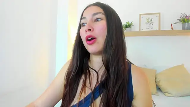 bella_99_ live cam on StripChat