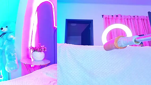 NathaxaLeans webcam