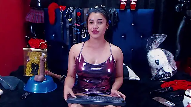 Hannamariana live cam on StripChat