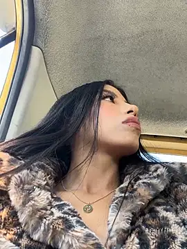 Tiffany_Low webcam