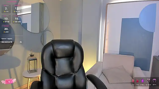 ArianaDumont webcam