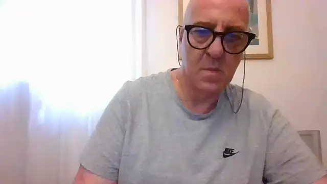 ANONIMO7735 webcam