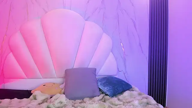 AliiceWonderland_ webcam