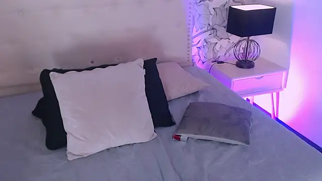 Venusandrea29 webcam