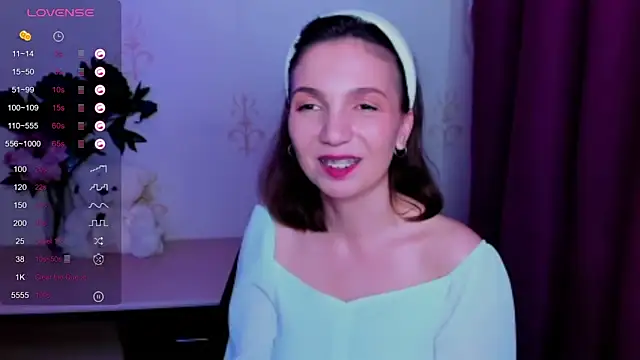 KindHazelHere_ webcam