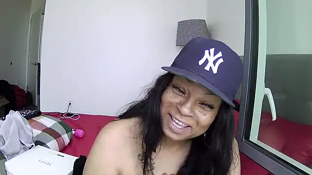 Watch MSweetLindaParks live on EroticFlix - High definition streams