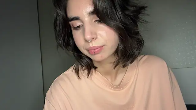 JessiaRuezga live cam on StripChat