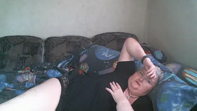 Lana555 live cam on StripChat