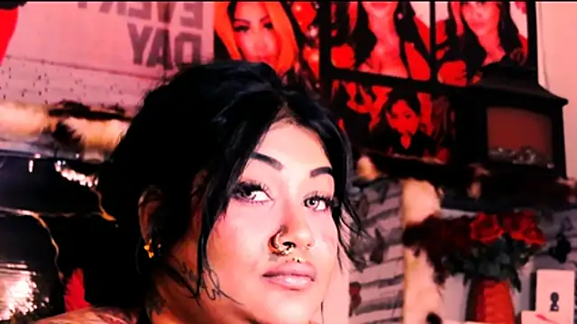 indian_dreamgirl webcam